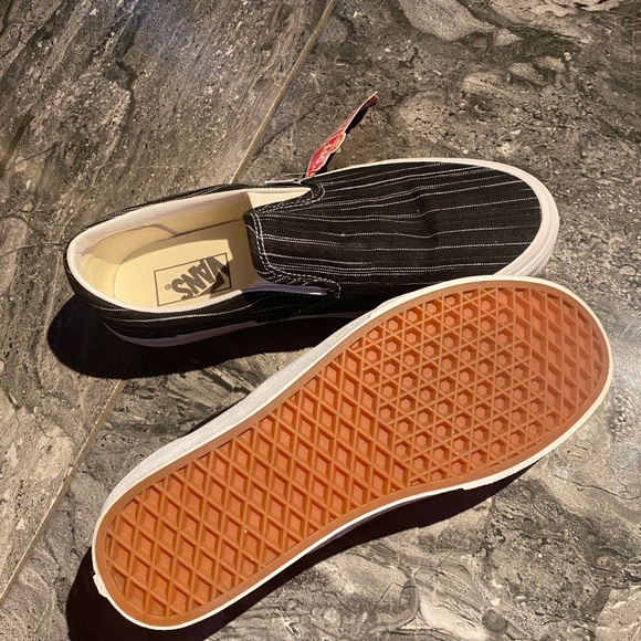 VANS - Picture 4 of 4